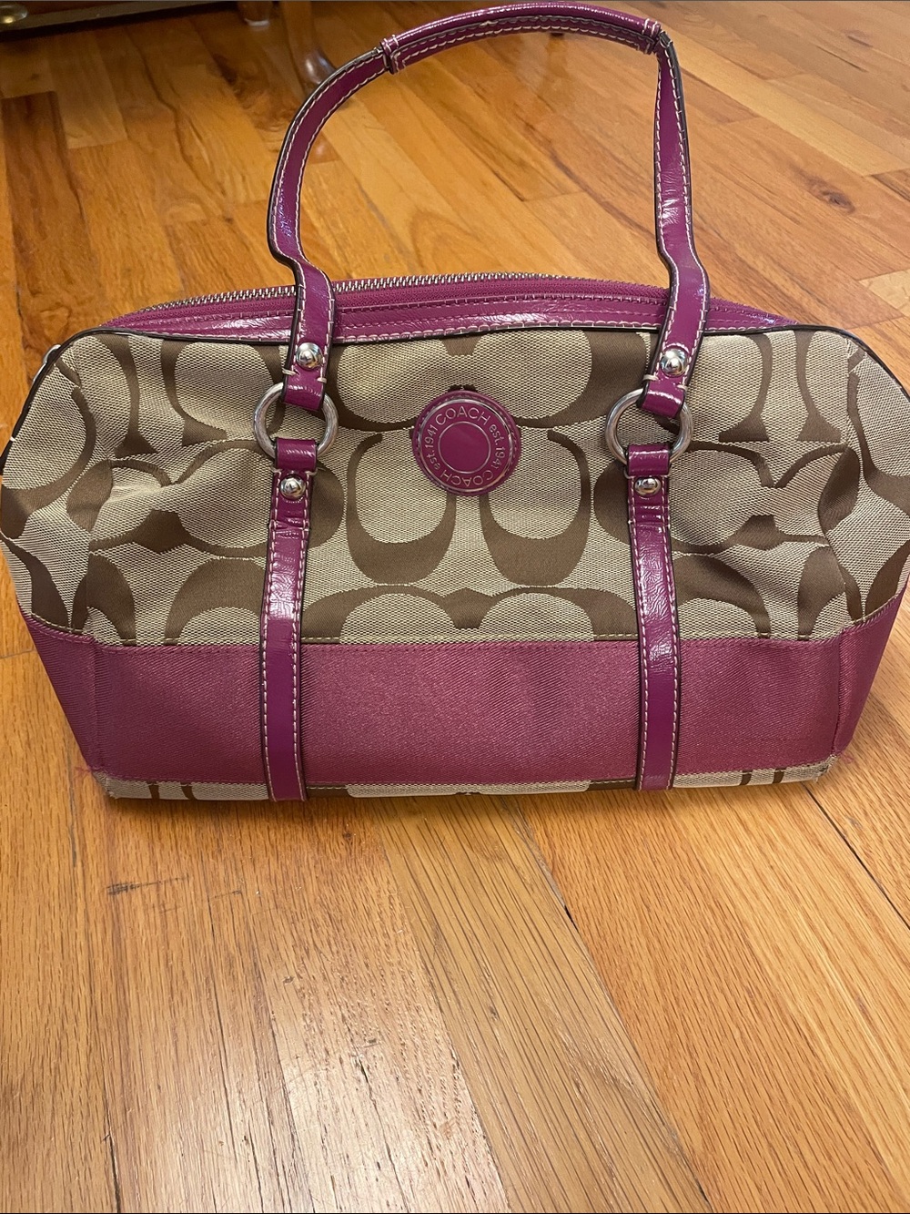 Vintage Coach Monogram Signature C Shoulder Bag. Magenta Pink /Tan.
